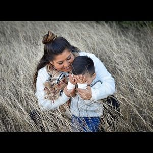 Meet your Posher, Romelia